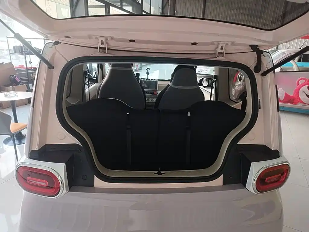 Wuling MINIEV — миниатюра 19