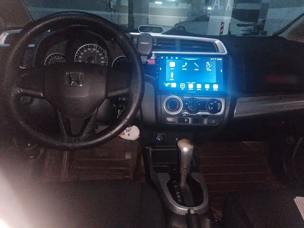 Honda Fit — миниатюра 5