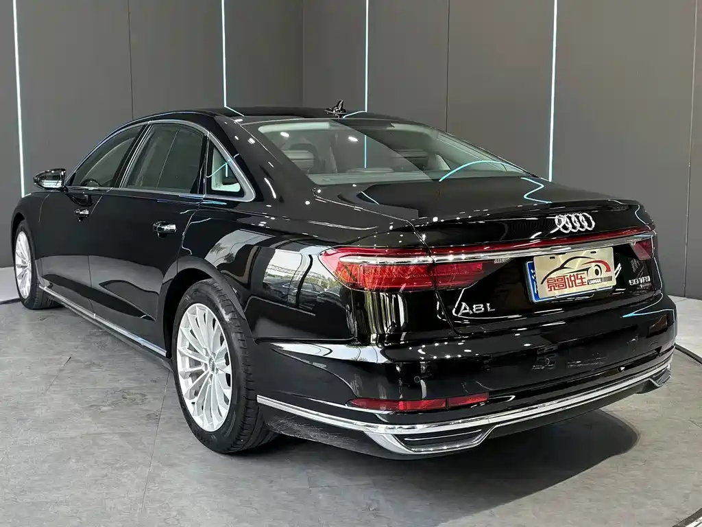 Audi A8 — миниатюра 8