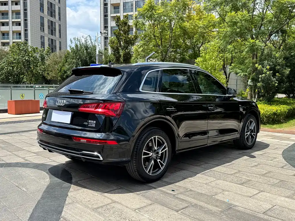 Audi Q5L — миниатюра 10