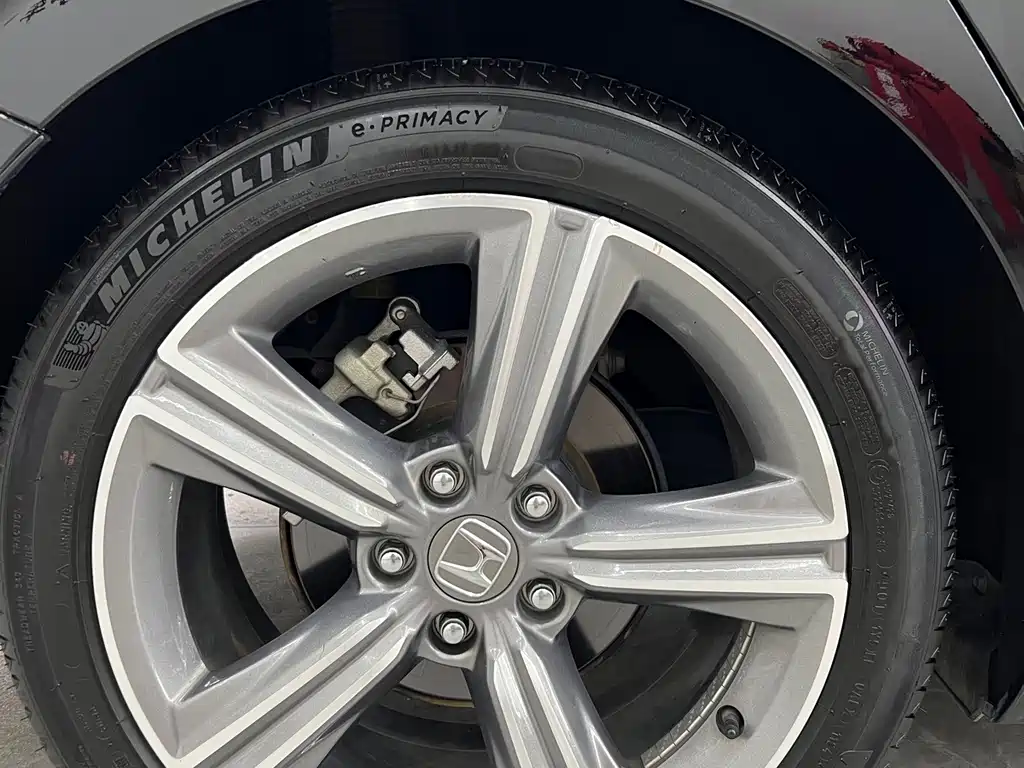 Honda Accord — миниатюра 9