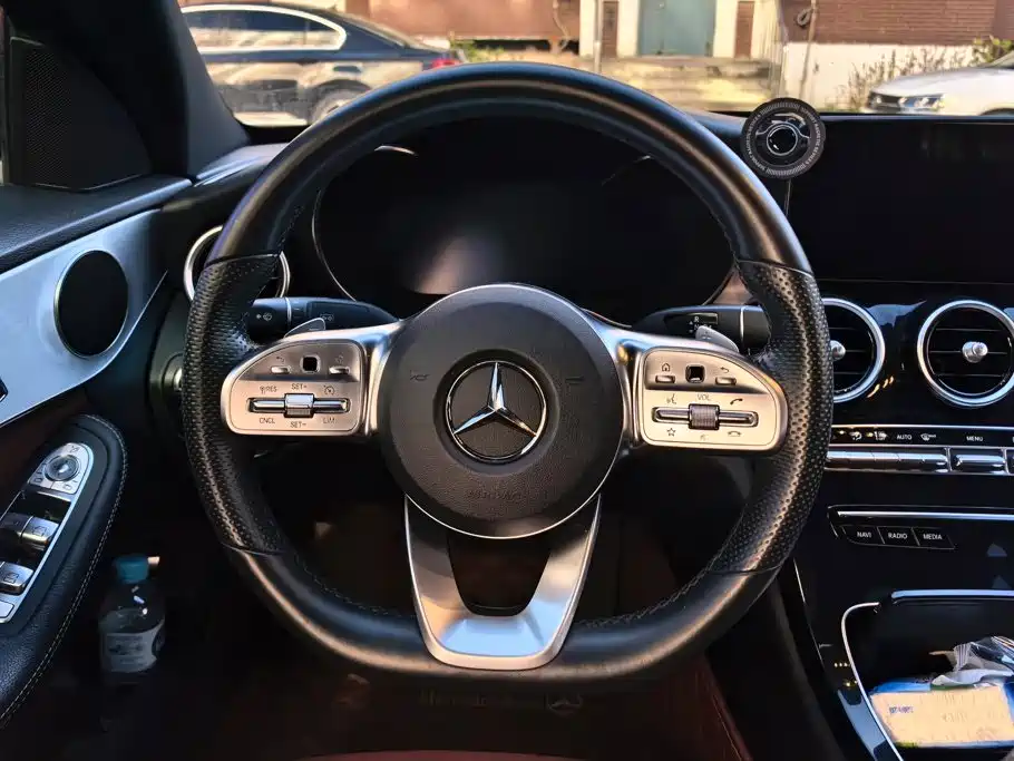 Mercedes-Benz C-Class — миниатюра 15