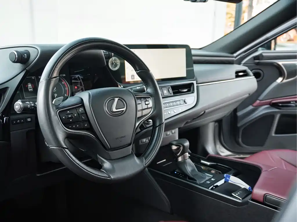 Lexus ES — миниатюра 7