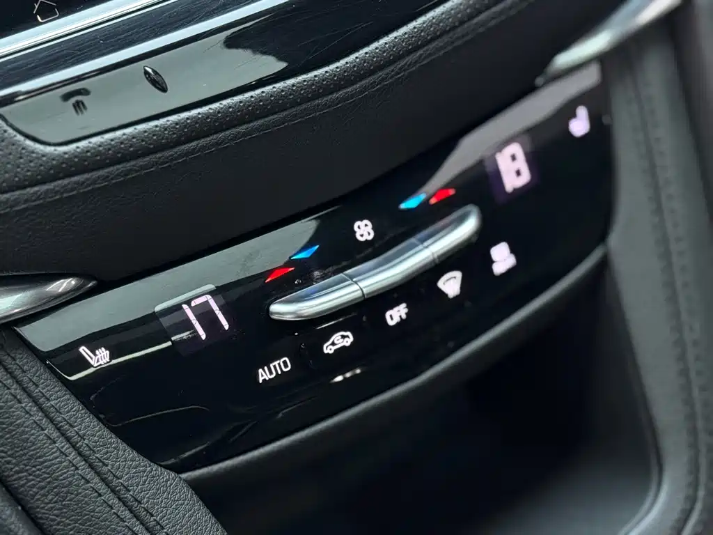 Cadillac XT5 — миниатюра 14