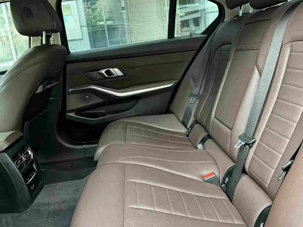 BMW 3 Series — миниатюра 10