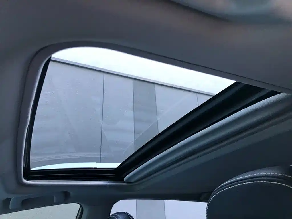 Toyota RAV4 — миниатюра 13