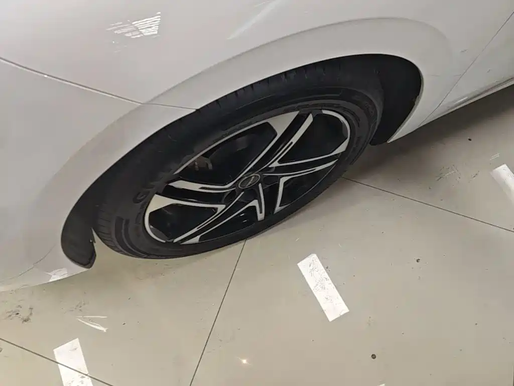 Roewe D7 — миниатюра 23