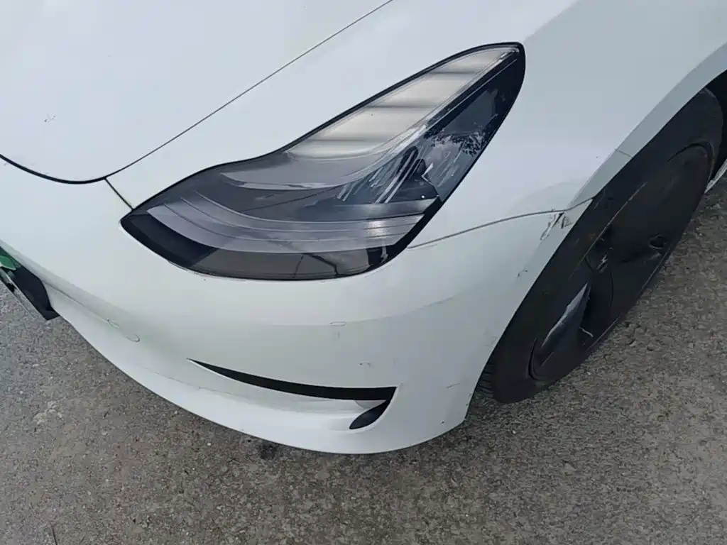 Tesla Model 3 — миниатюра 24