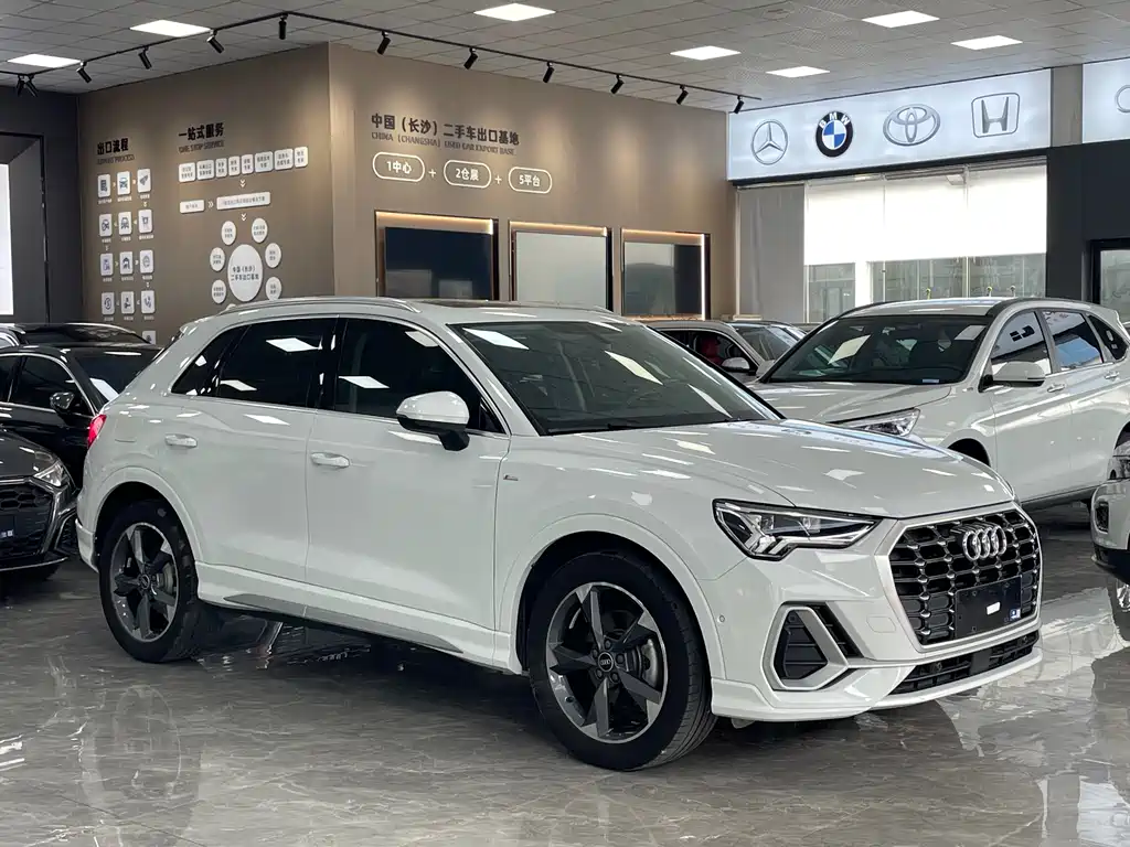 Audi Q3 2022 35 TFSI Fashion