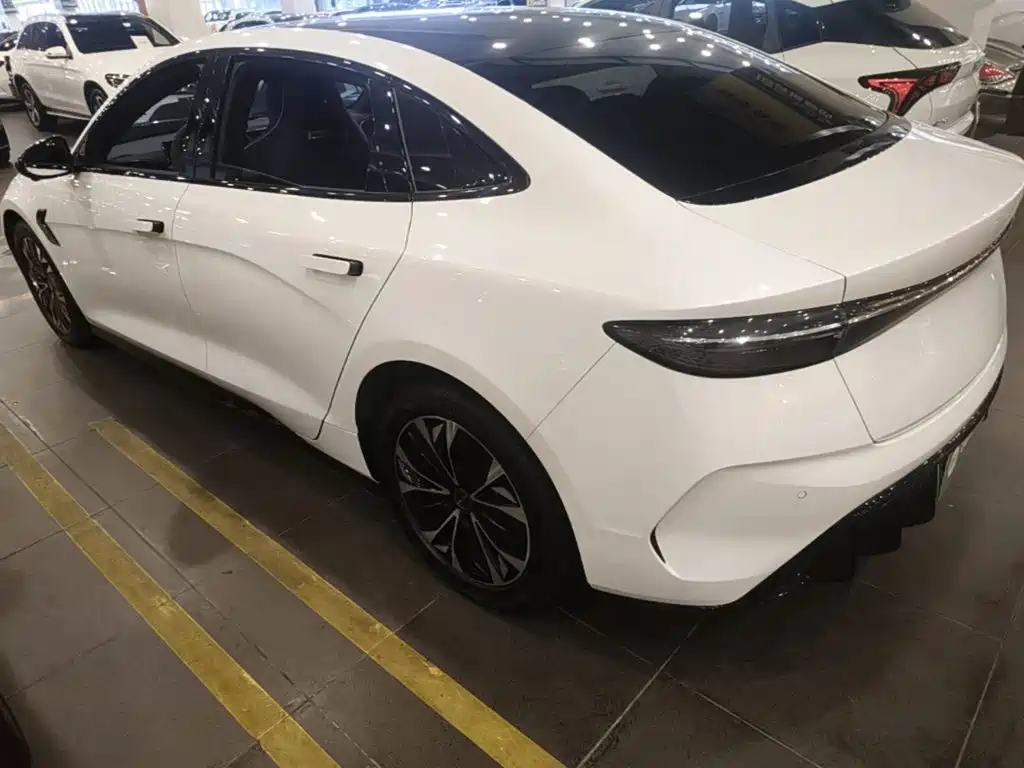 BYD Seal — миниатюра 5