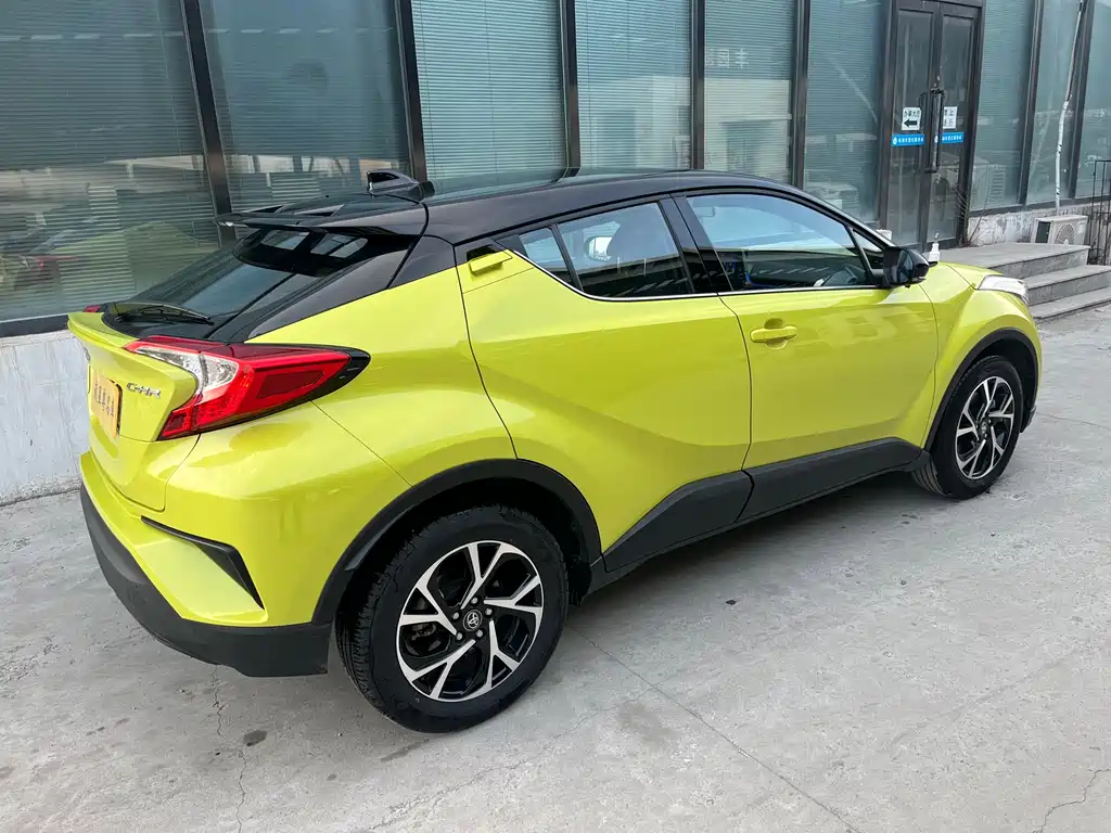 TOYOTA C HR