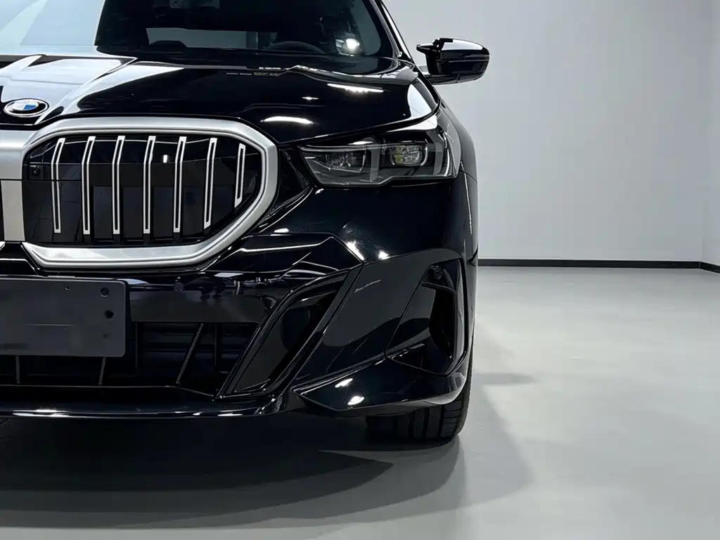 BMW 5 Series — миниатюра 5