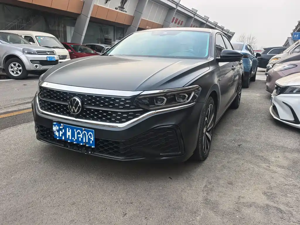 Volkswagen Passat 2022