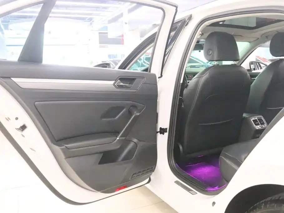 Volkswagen Lamando — миниатюра 15