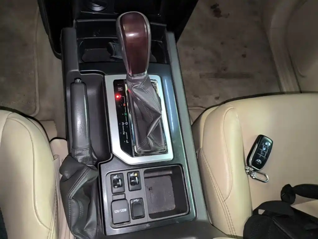 Toyota Prado — миниатюра 14