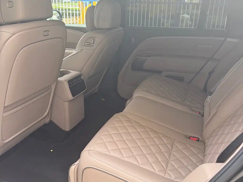 Li Auto Li L8 — миниатюра 5
