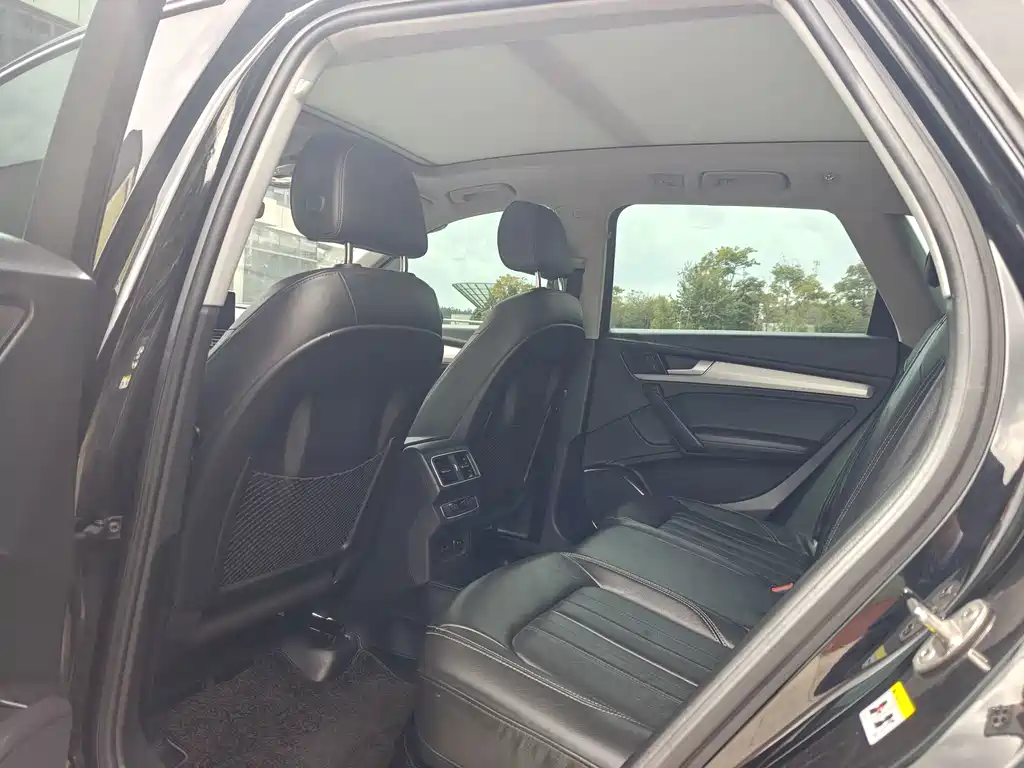 Audi Q5L — миниатюра 9