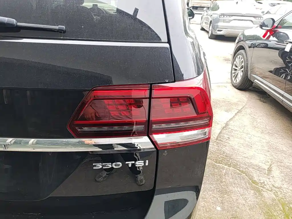 Volkswagen Teramont — миниатюра 8
