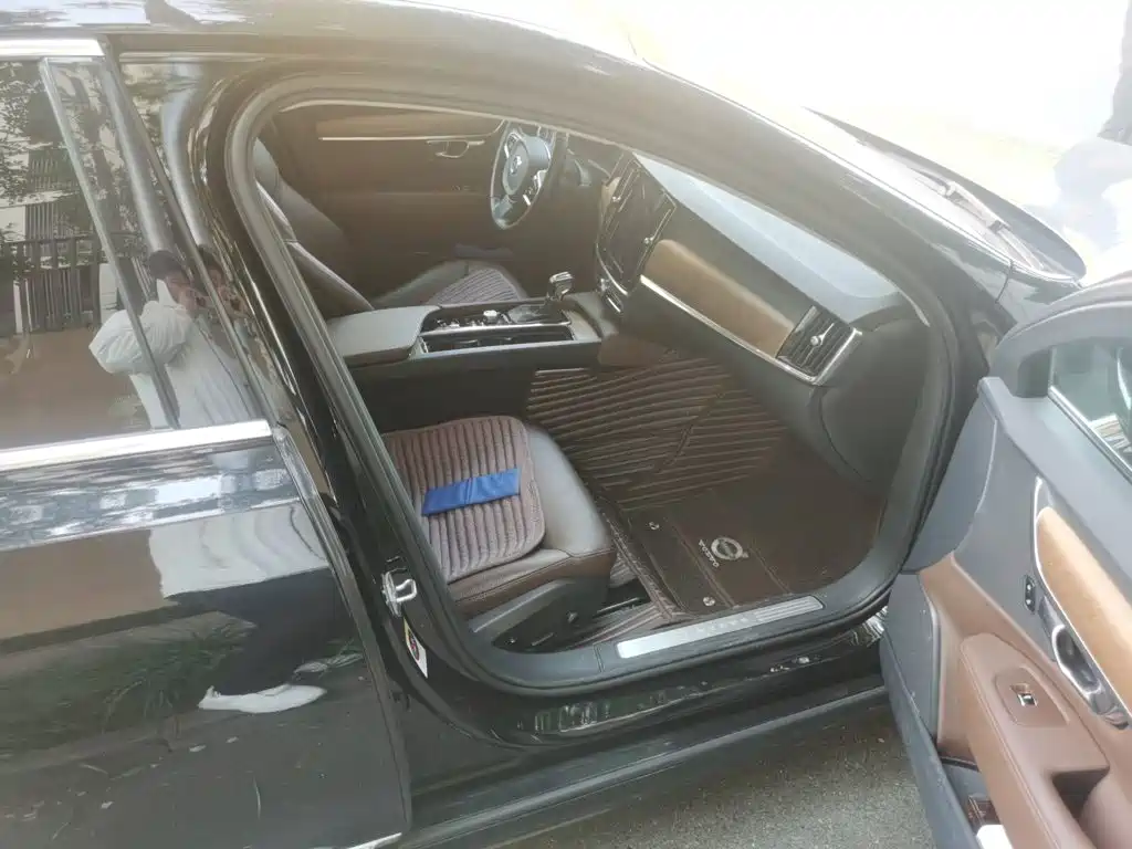 Volvo S90 — миниатюра 19