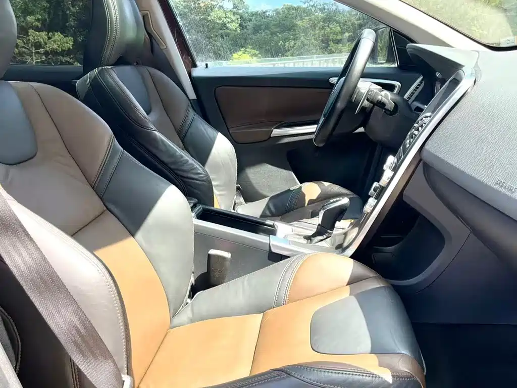 Volvo XC60 (Import) — миниатюра 7