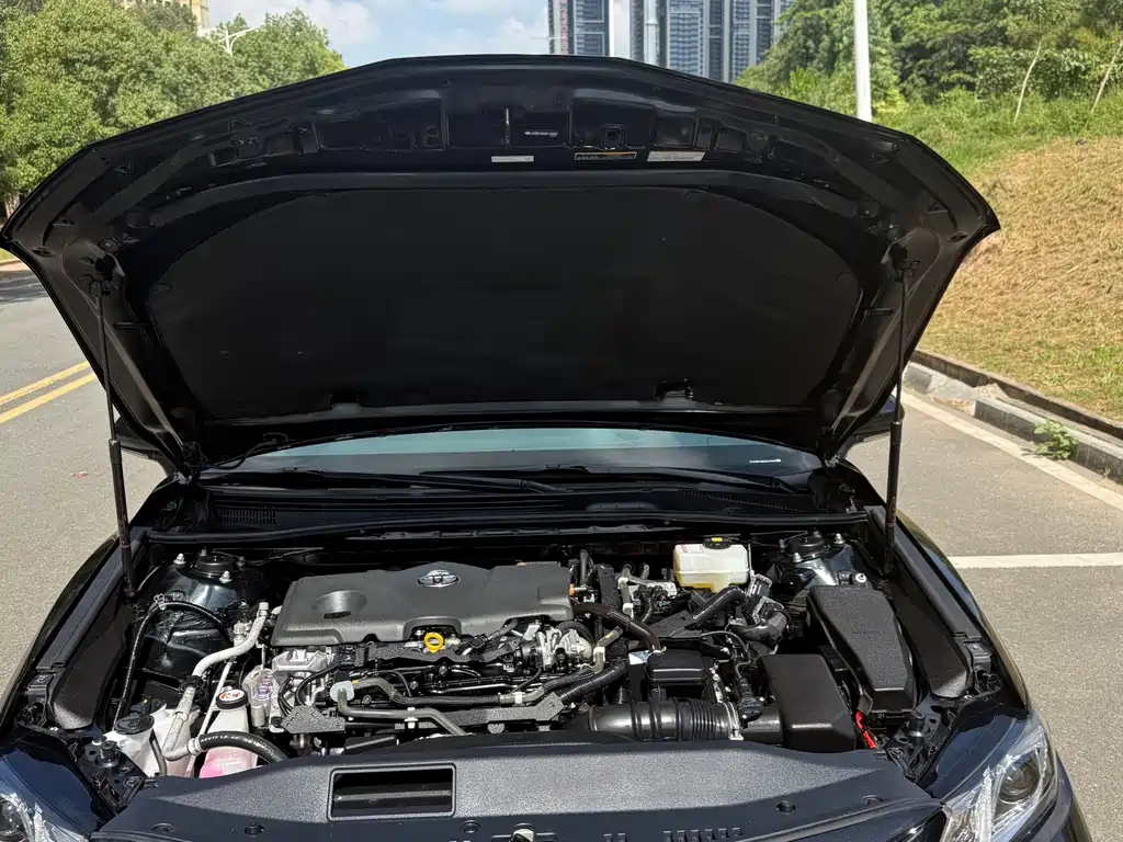 Toyota Camry — миниатюра 18