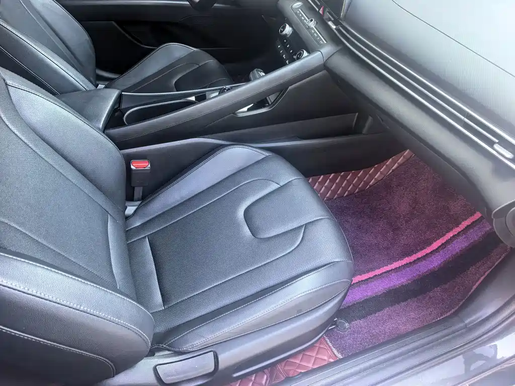 Hyundai Elantra — миниатюра 9