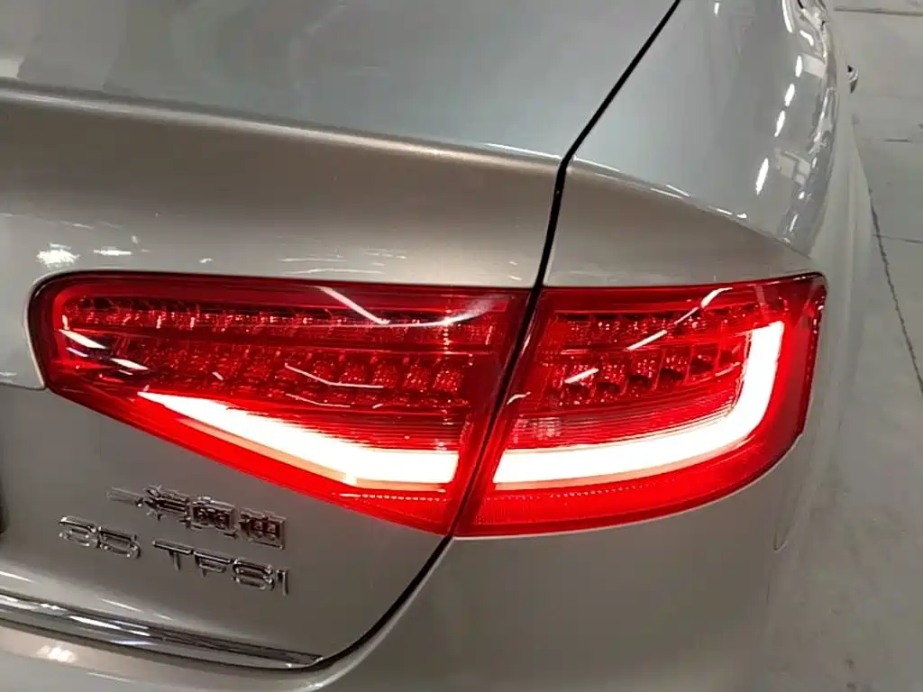 Audi A4L — миниатюра 8