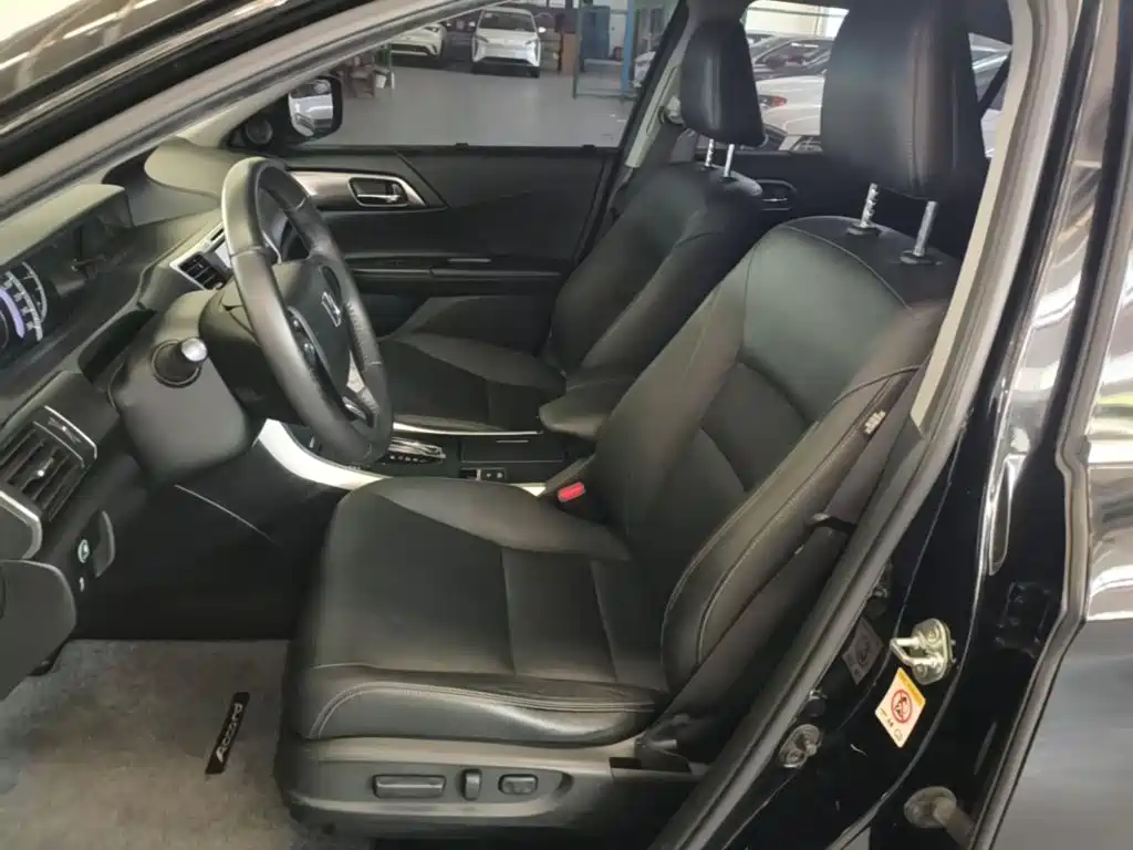 Honda Accord — миниатюра 15