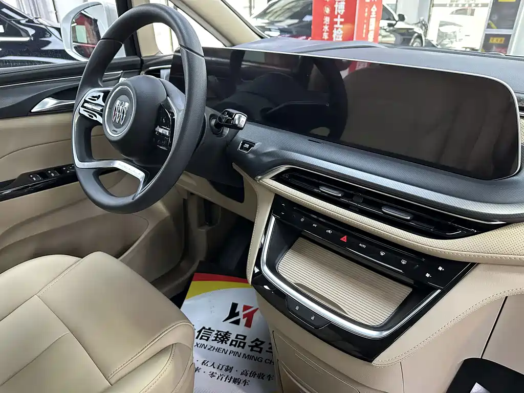 Buick GL8 — миниатюра 12