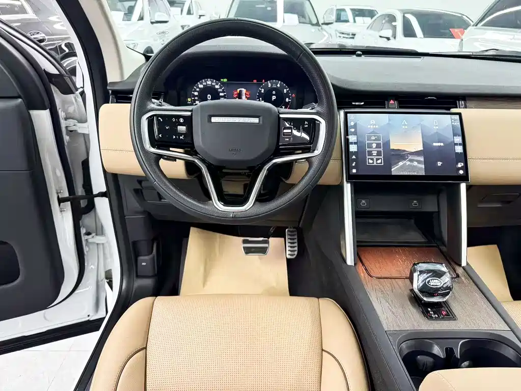 Land Rover Discovery Sport — миниатюра 17