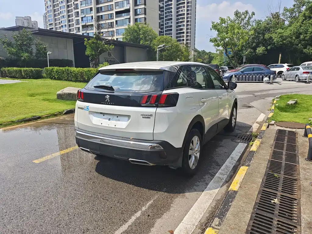 Peugeot 4008 — миниатюра 7