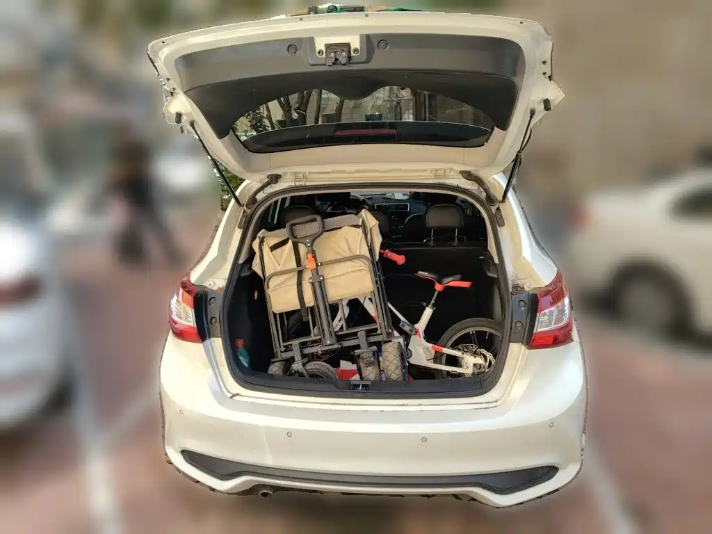 Nissan Tiida — миниатюра 20