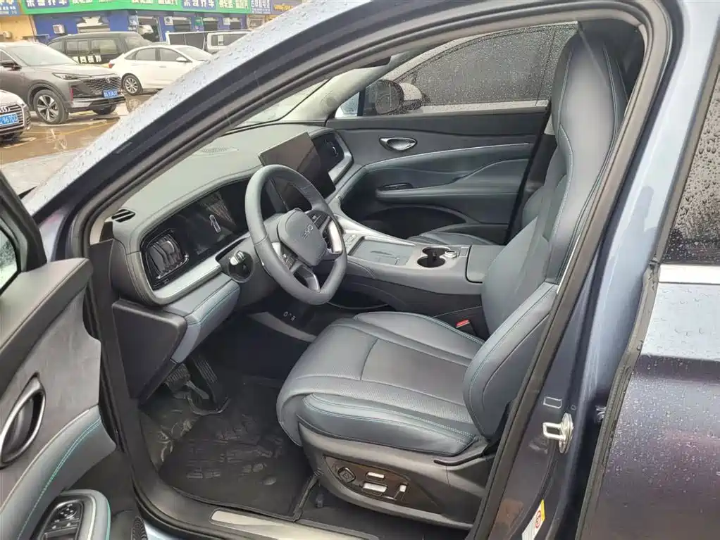 BYD SEA LION 07 DM I