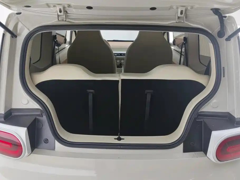 Wuling MINIEV — миниатюра 4