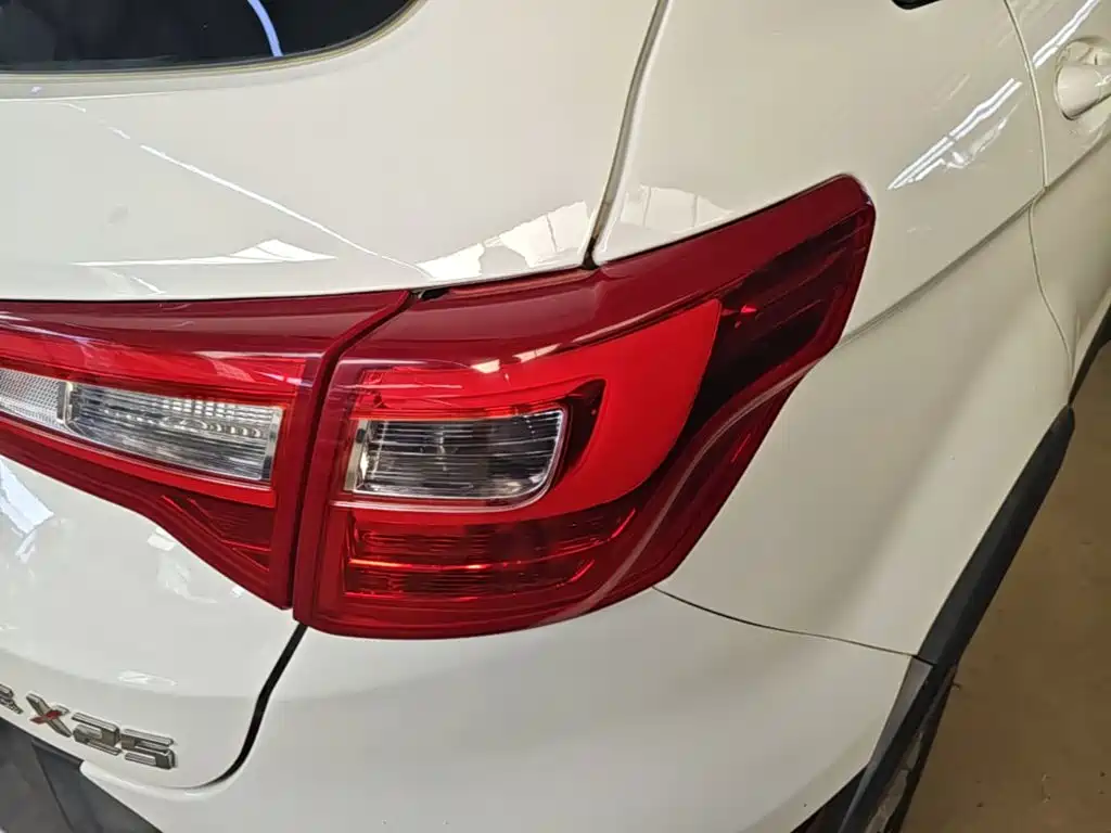 BAIC Senova X25 — миниатюра 8