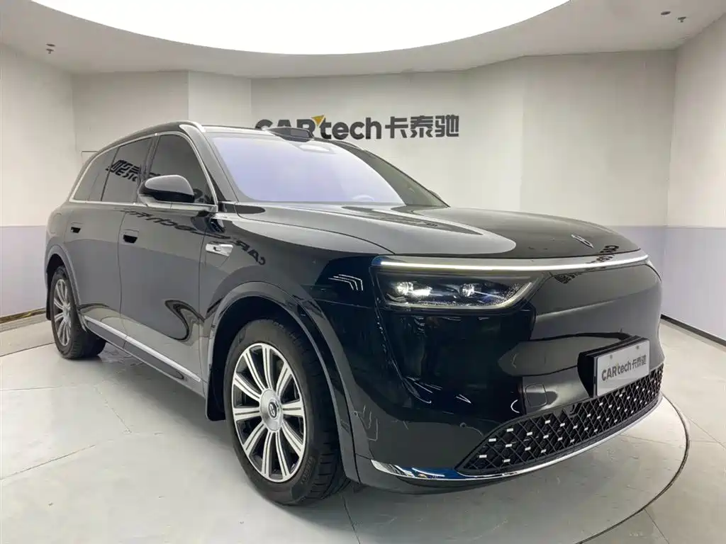 AITO ASK THE WORLD M8