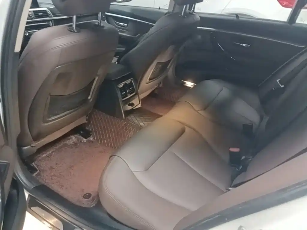 BMW 3 Series — миниатюра 17