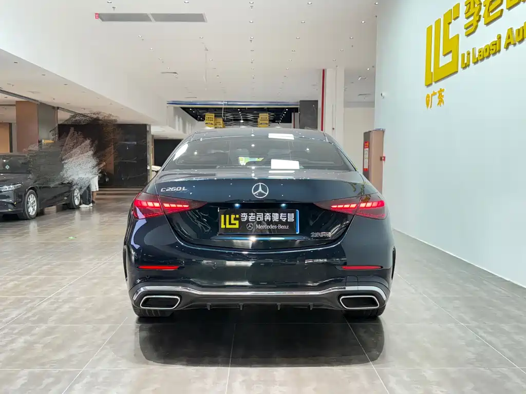 Mercedes-Benz C-Class — миниатюра 6