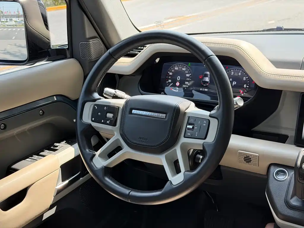 Land Rover Defender — миниатюра 8