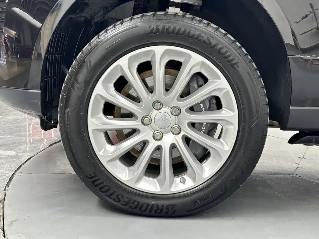 Land Rover Range Rover — миниатюра 24