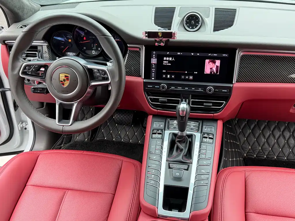 Porsche Macan — миниатюра 16