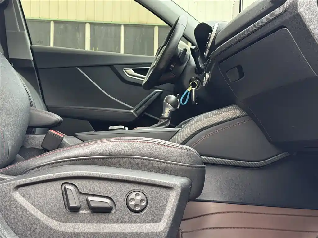 Audi Q2L 2022 35 TFSI