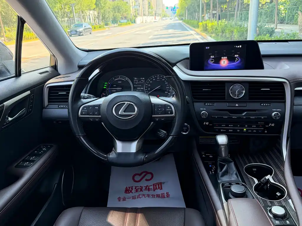 Lexus RX — миниатюра 7