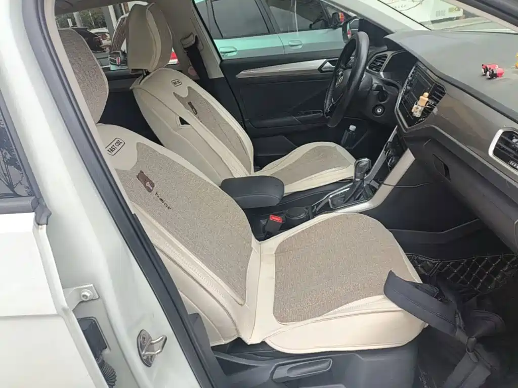 Volkswagen T-Roc — миниатюра 25