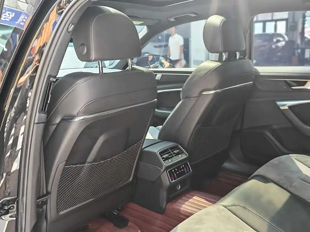 Audi A6L — миниатюра 9