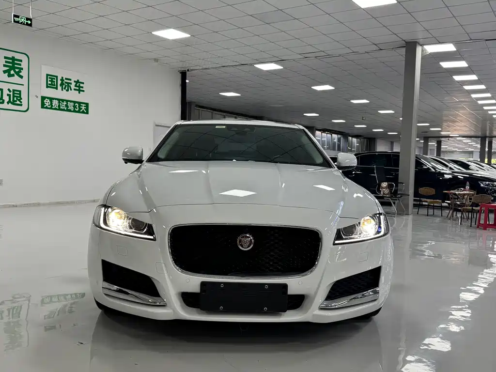 Jaguar XFL — миниатюра 2