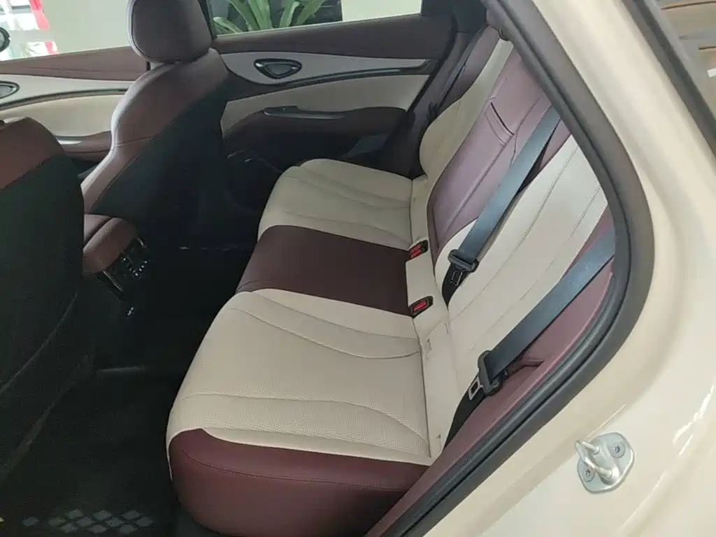 BYD Seal 07 DM-i — миниатюра 17