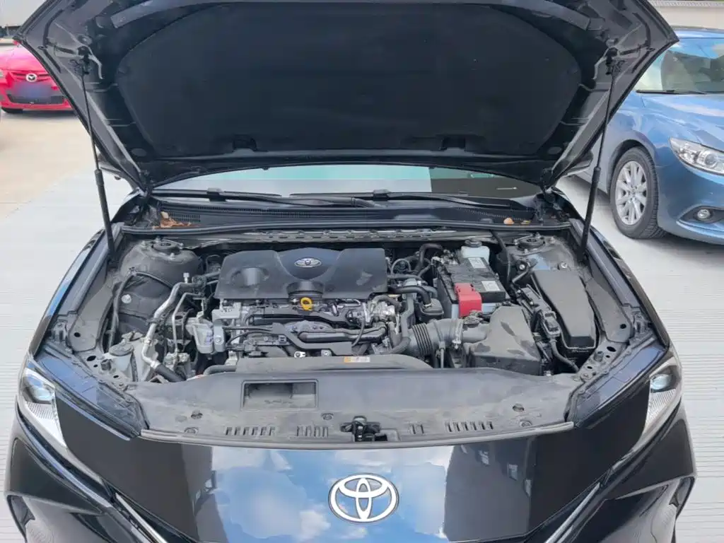 Toyota Camry — миниатюра 20