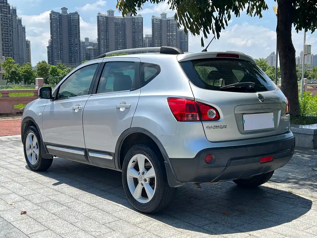 Nissan Qashqai — миниатюра 9