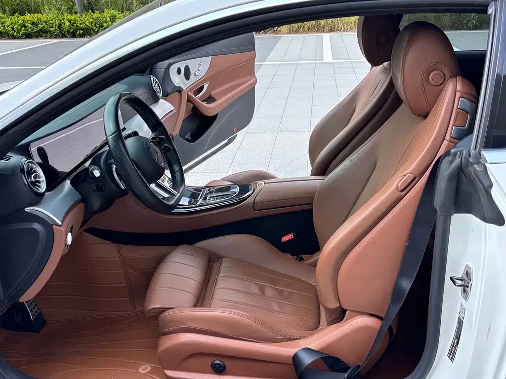 Mercedes-Benz E-Class (Import) — миниатюра 11